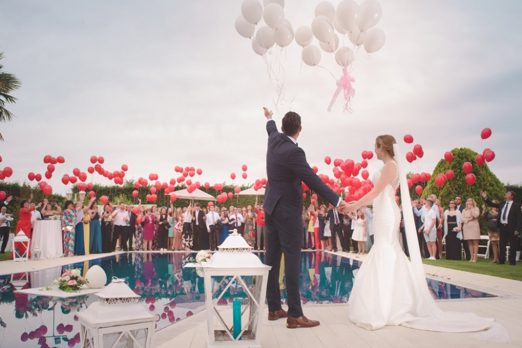 CAPTURING THE COUPLE